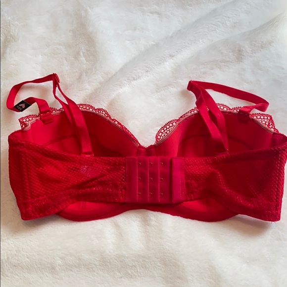 Red lace VS bra - Picture 2 of 3